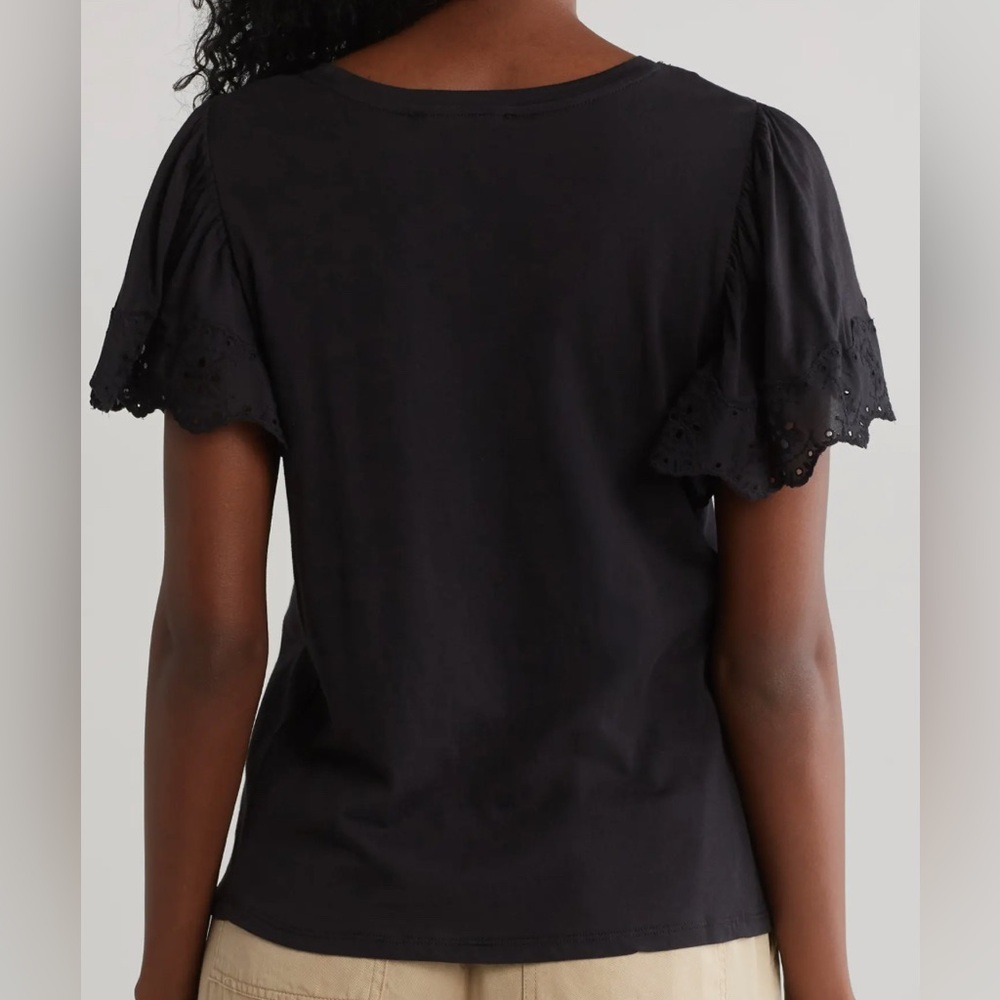 Tahari Eyelet Flutter Sleeve Top. Size S - Picture 2 of 11